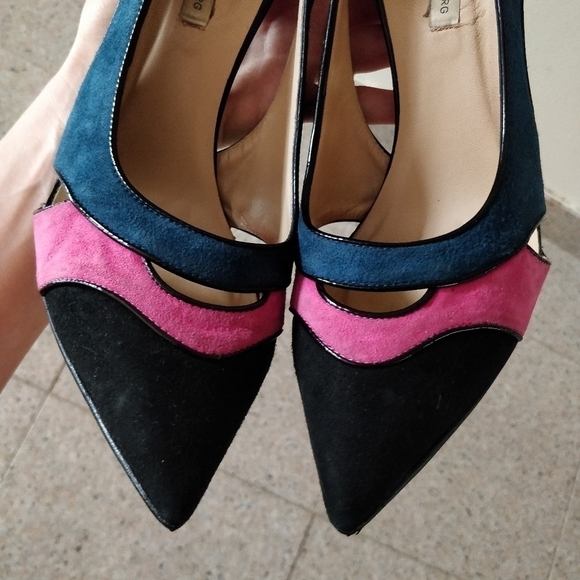 Diane Von Furstenberg Suede Cut Out Pointed Pumps - Picture 6 of 9
